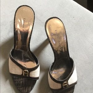 Etienne Aigner slides new without tags